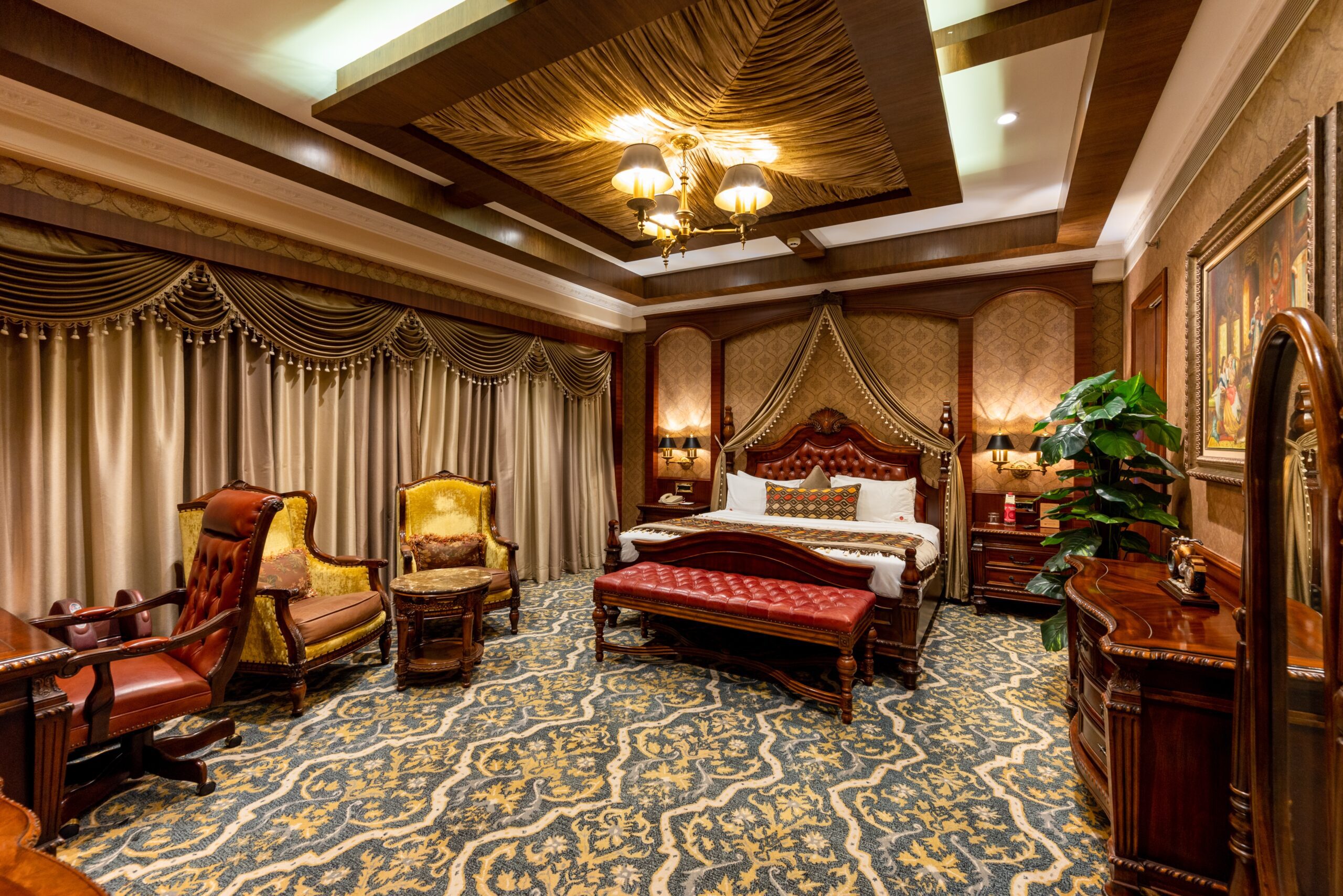 Luxury Hotel Rooms & Suites