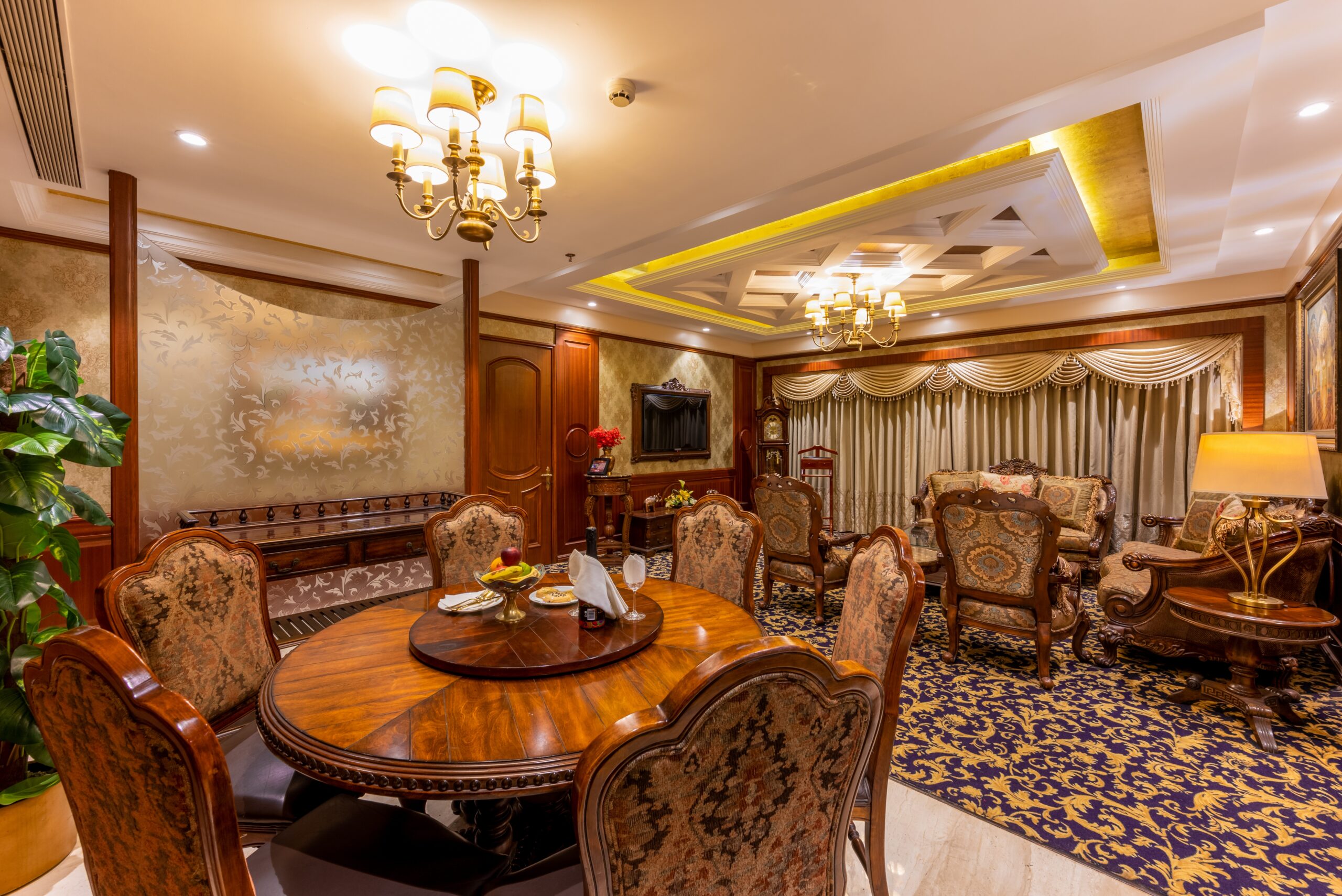 Luxury Hotel Rooms & Suites 3